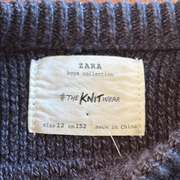 Zara Boys 12 Blue and Gray Sweater with Layered Hem and Raglan Sleeves - Picture 2 of 5